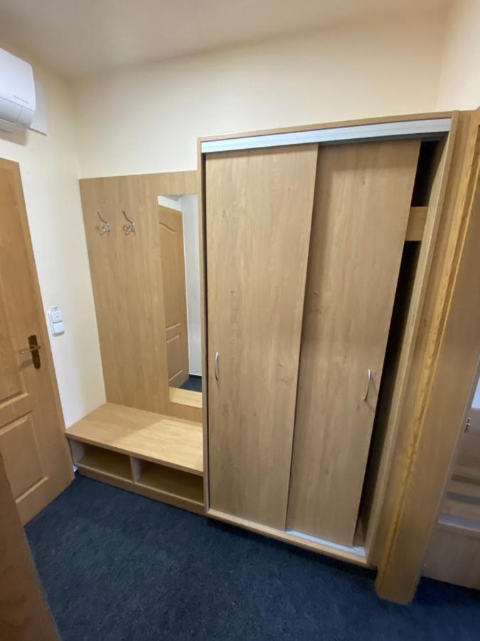 Hotel Zebetinsky Dvur Бърно Екстериор снимка