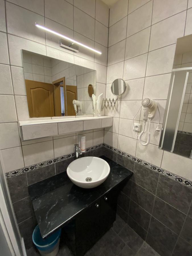 Hotel Zebetinsky Dvur Бърно Екстериор снимка