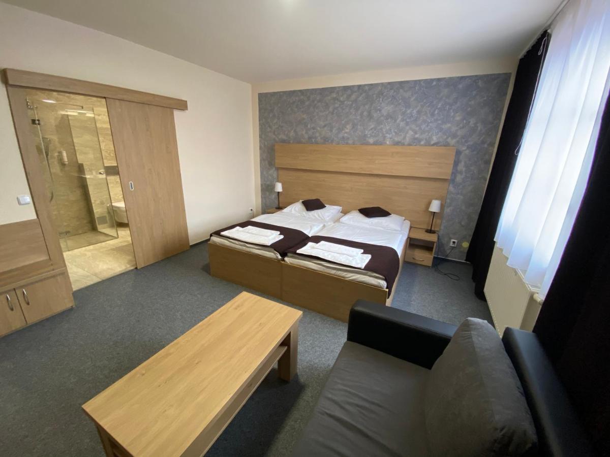 Hotel Zebetinsky Dvur Бърно Екстериор снимка