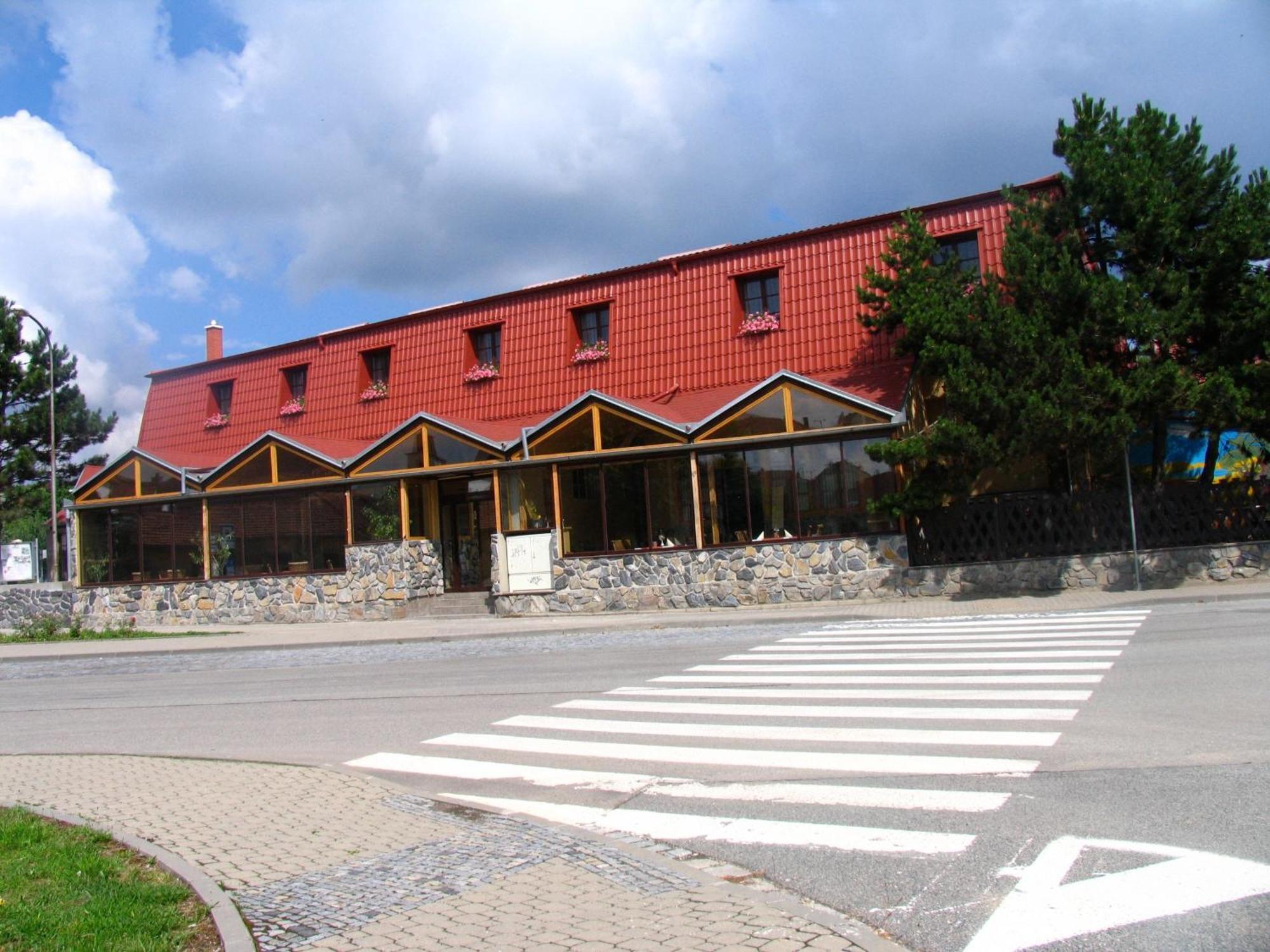 Hotel Zebetinsky Dvur Бърно Екстериор снимка